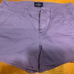 AE brand khaki shorts sz 4